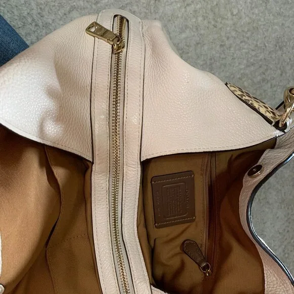 Coach Off White Leather Bag - Picture 8 of 8